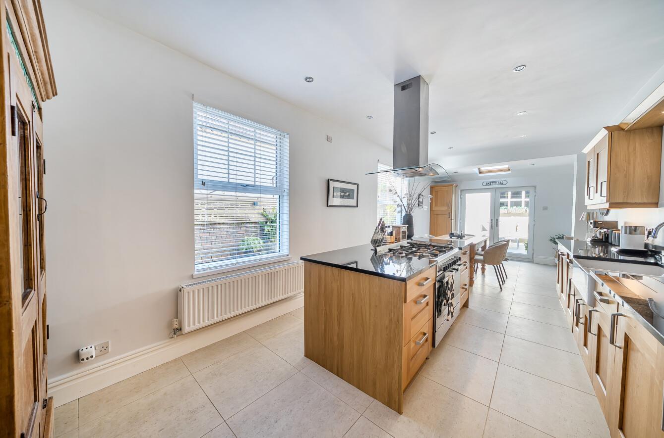 Hazelmere Road, Sketty, Swansea, SA2 0SN